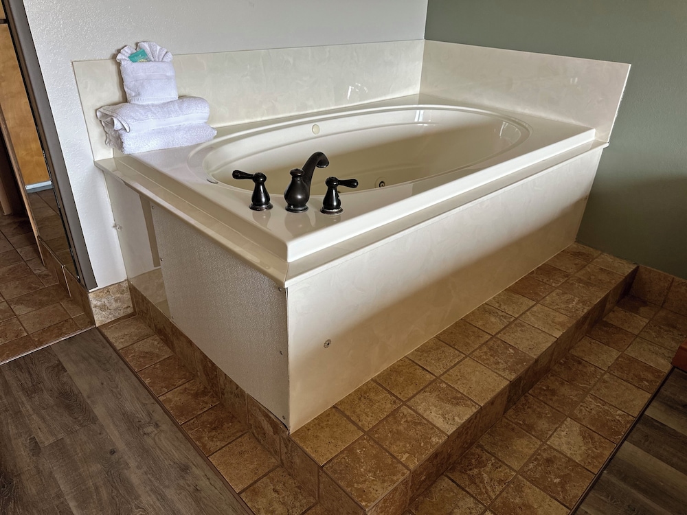 Grand Smokies Resort Lodge Pigeon Forge 34/36