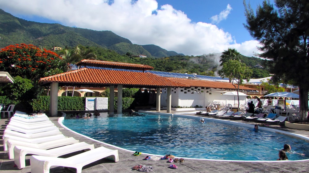 Hotel Balneario San Juan Cosalá 2/37