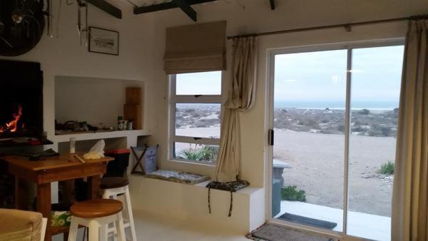 Beach Cottage Kleinzee 8/11