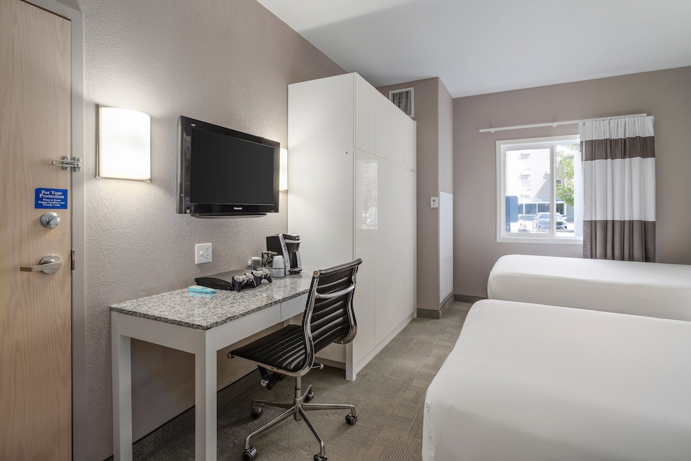 HOME INN EXPRESS MEDICINE HAT 57/72