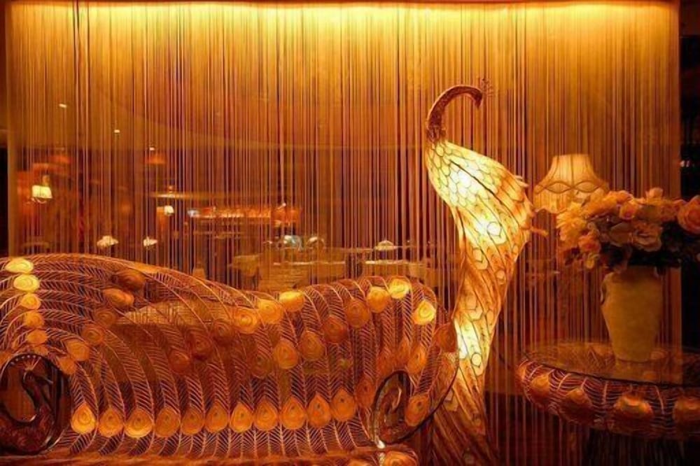 Grand Boss Hotel 26/46