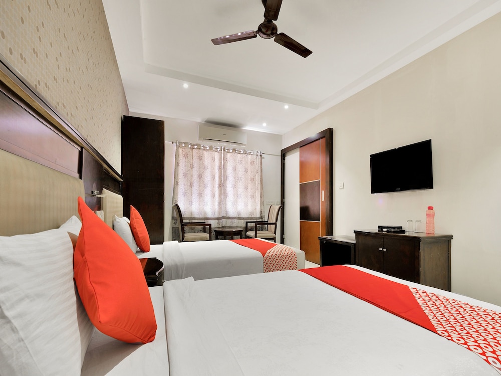 Oyo 12384 Hotel Serene Majestic 7/18
