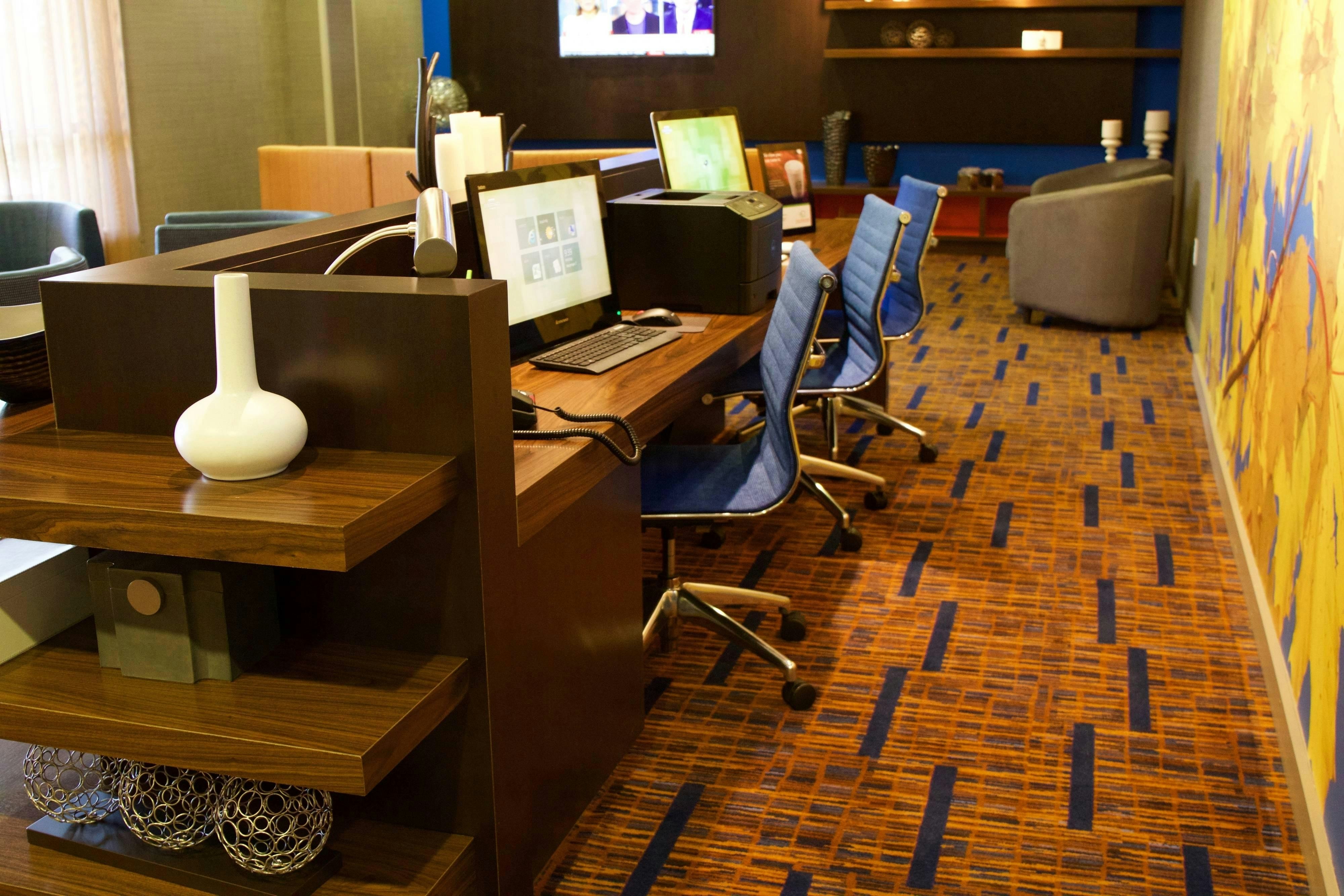 Courtyard by Marriott Asheville Airport 20/24