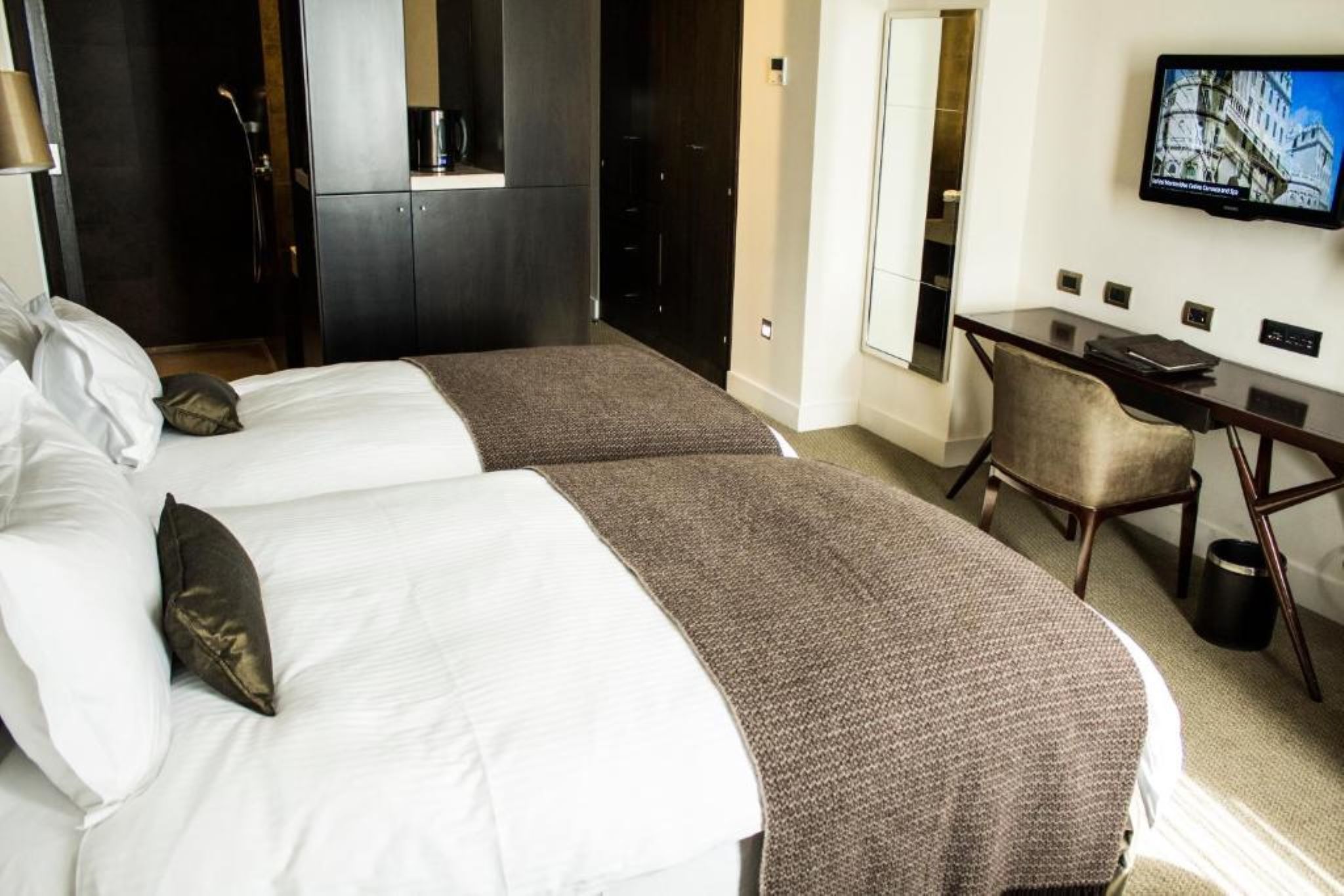 rooms