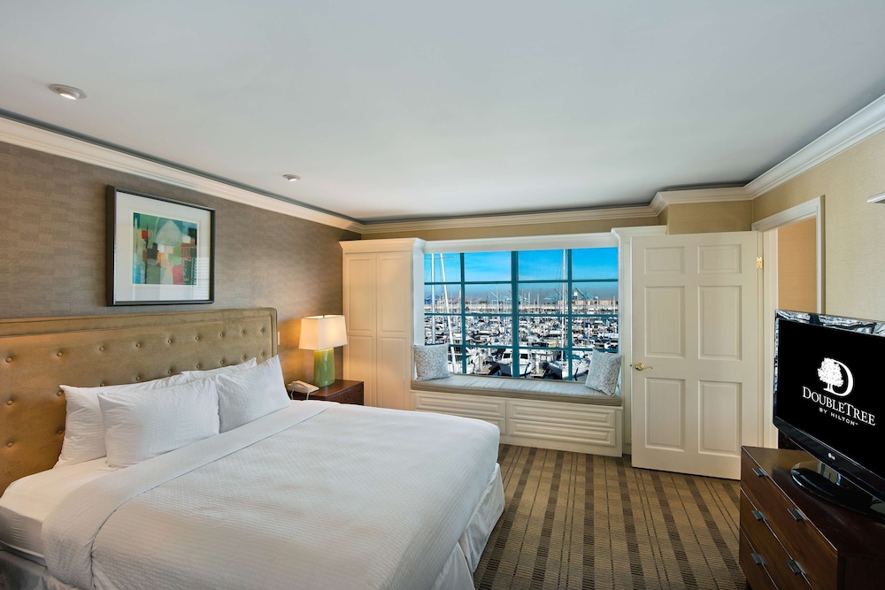 DOUBLETREE BY HILTON SAN PEDRO - PORT OF LOS ANGELES 17/65
