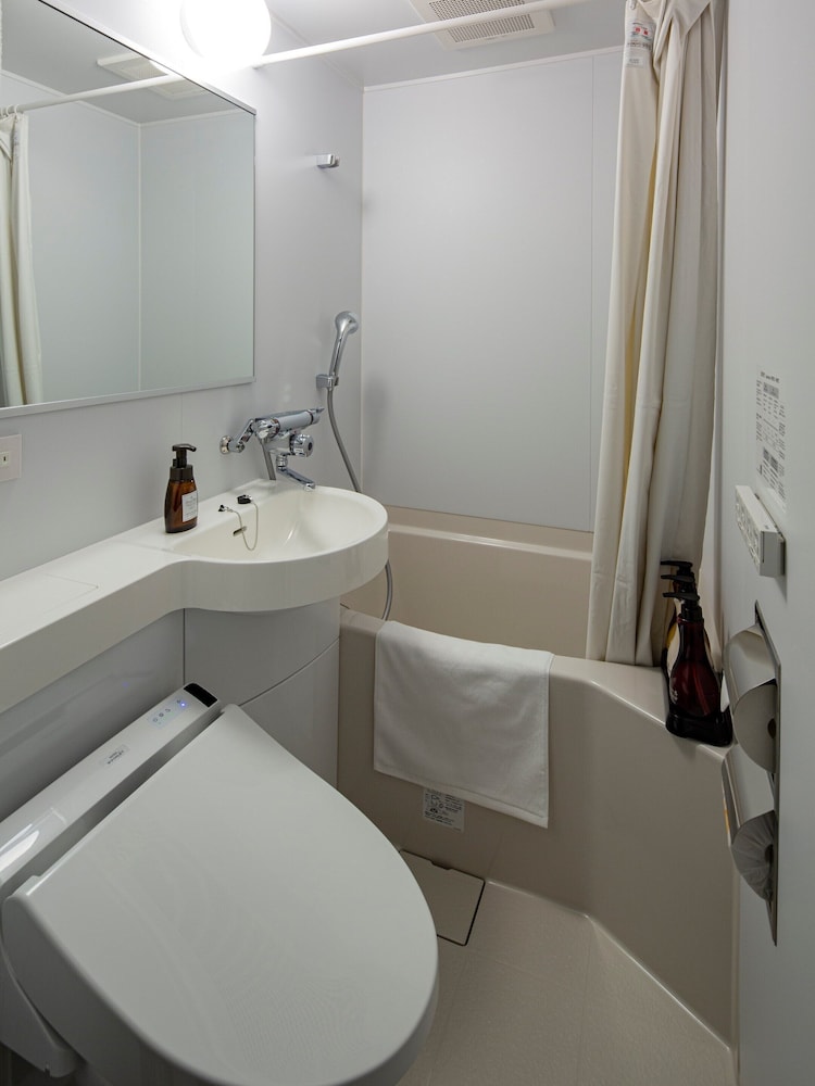 Hotel Reference Tenjin III 14/15