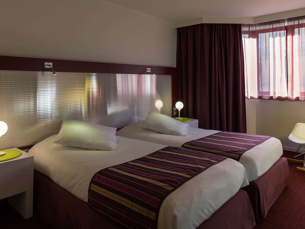 CLASSIC, TWIN BEDS