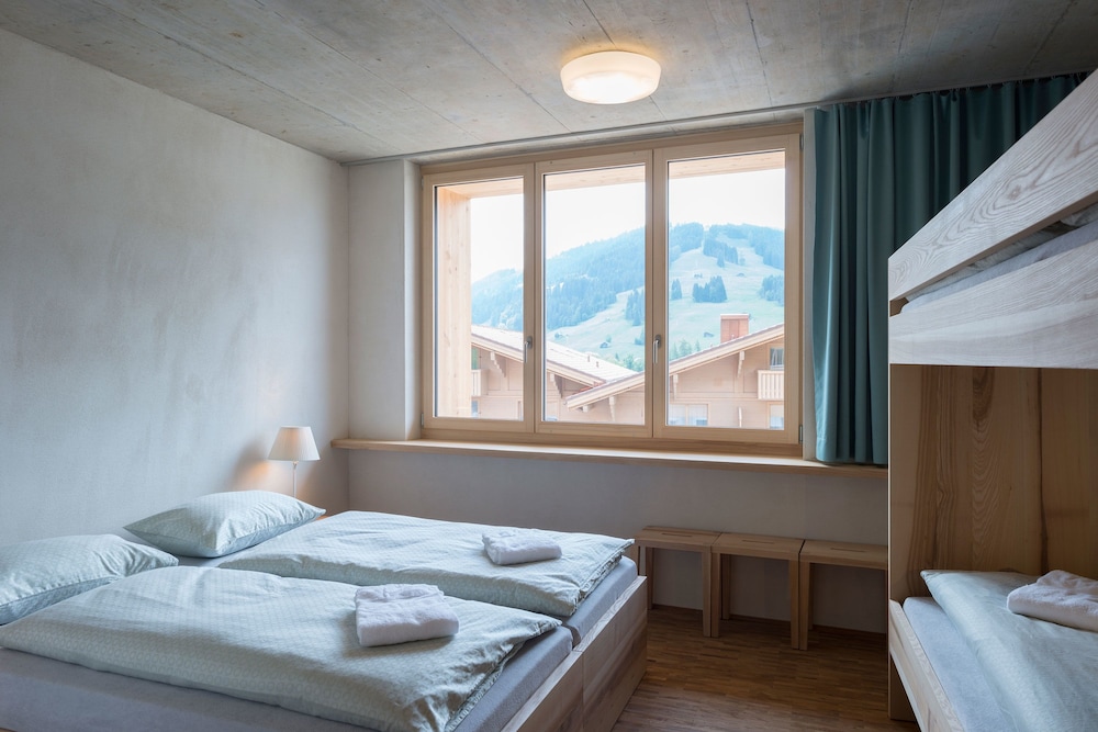 Saanen Gstaad Youth Hostel 12/41