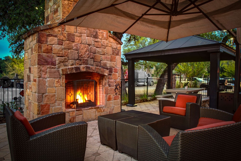 Hampton Inn Suites Boerne 22/63
