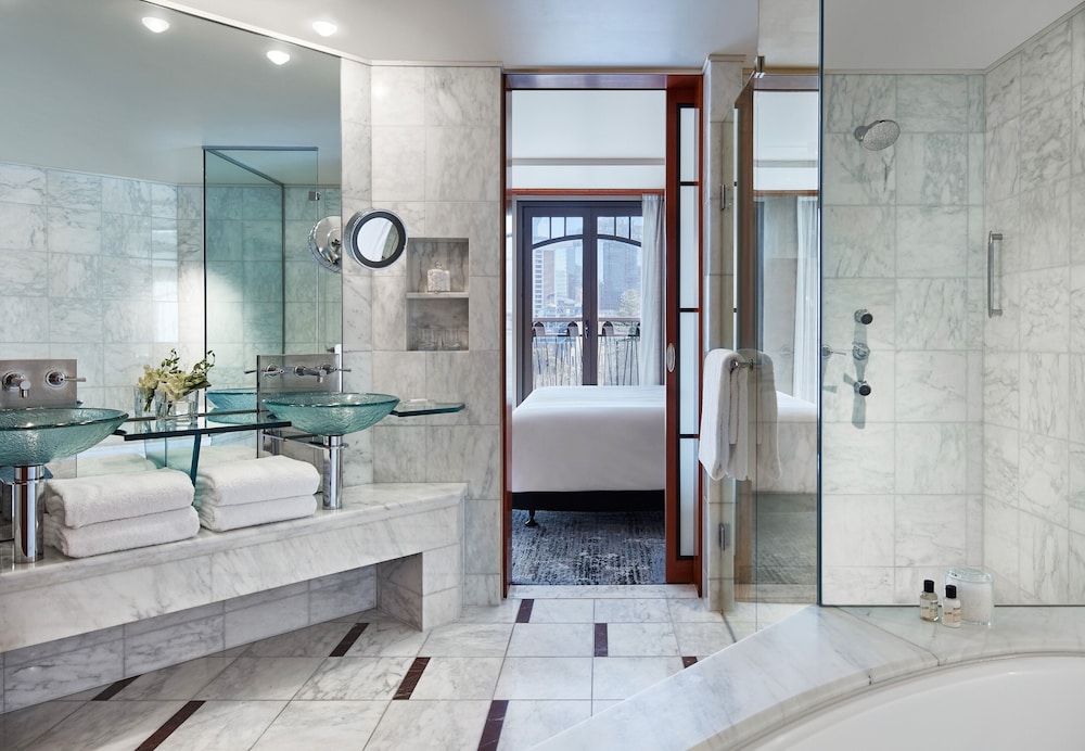 Park Hyatt Melbourne 73/74