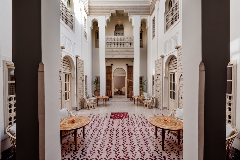 Riad 72 37/76