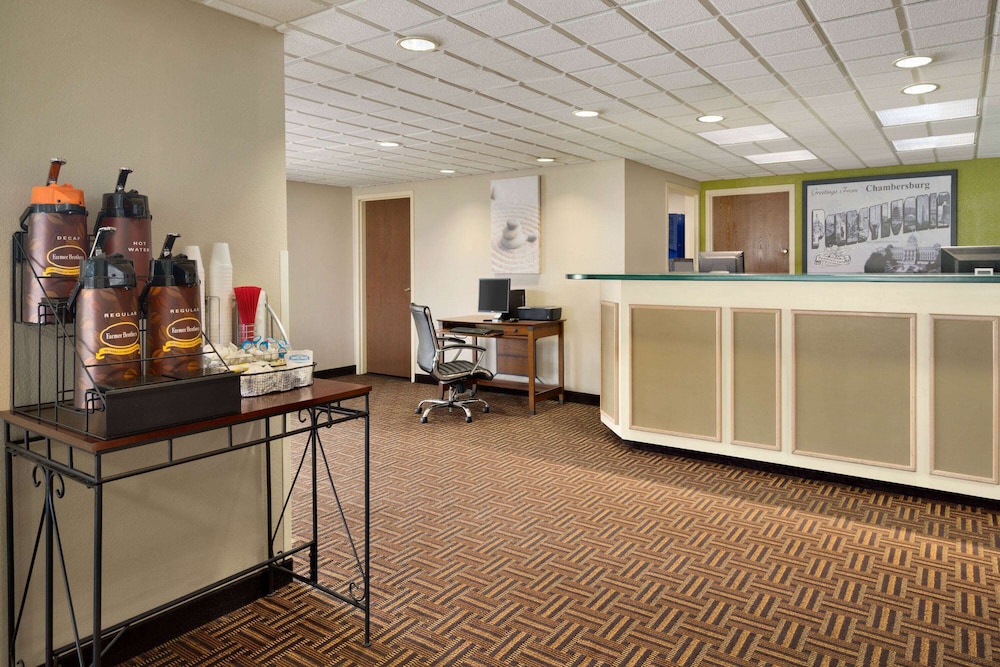 Super 8 By Wyndham Chambersburg I-81 7/43