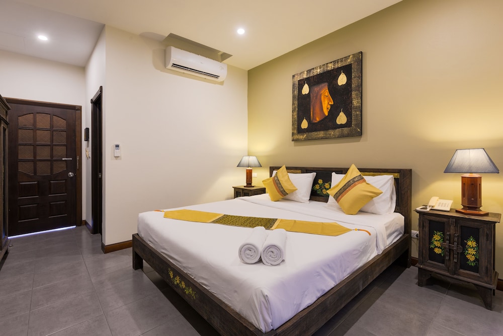 SUPERIOR, DOUBLE OR TWIN BED, BALCONY