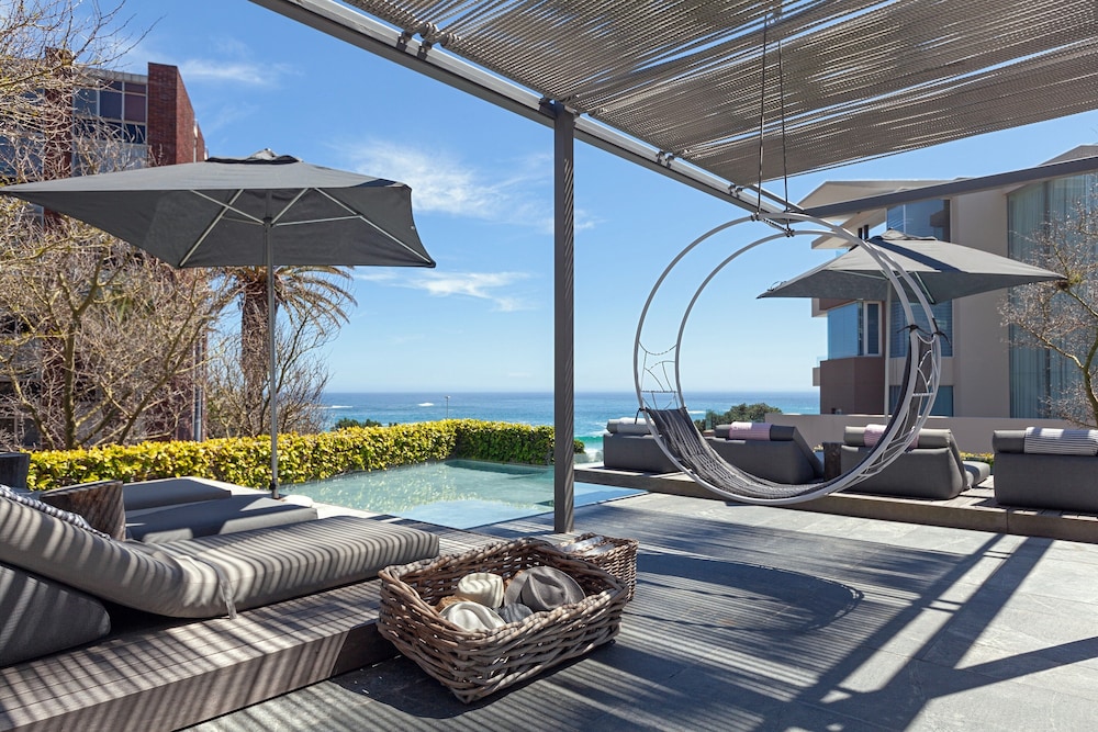 Pod Camps Bay 44/70