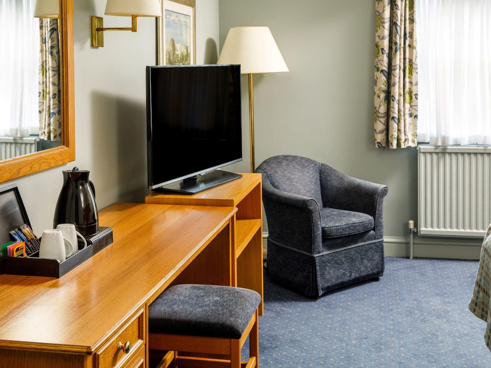 Mercure Bristol North The Grange Hotel 40/50