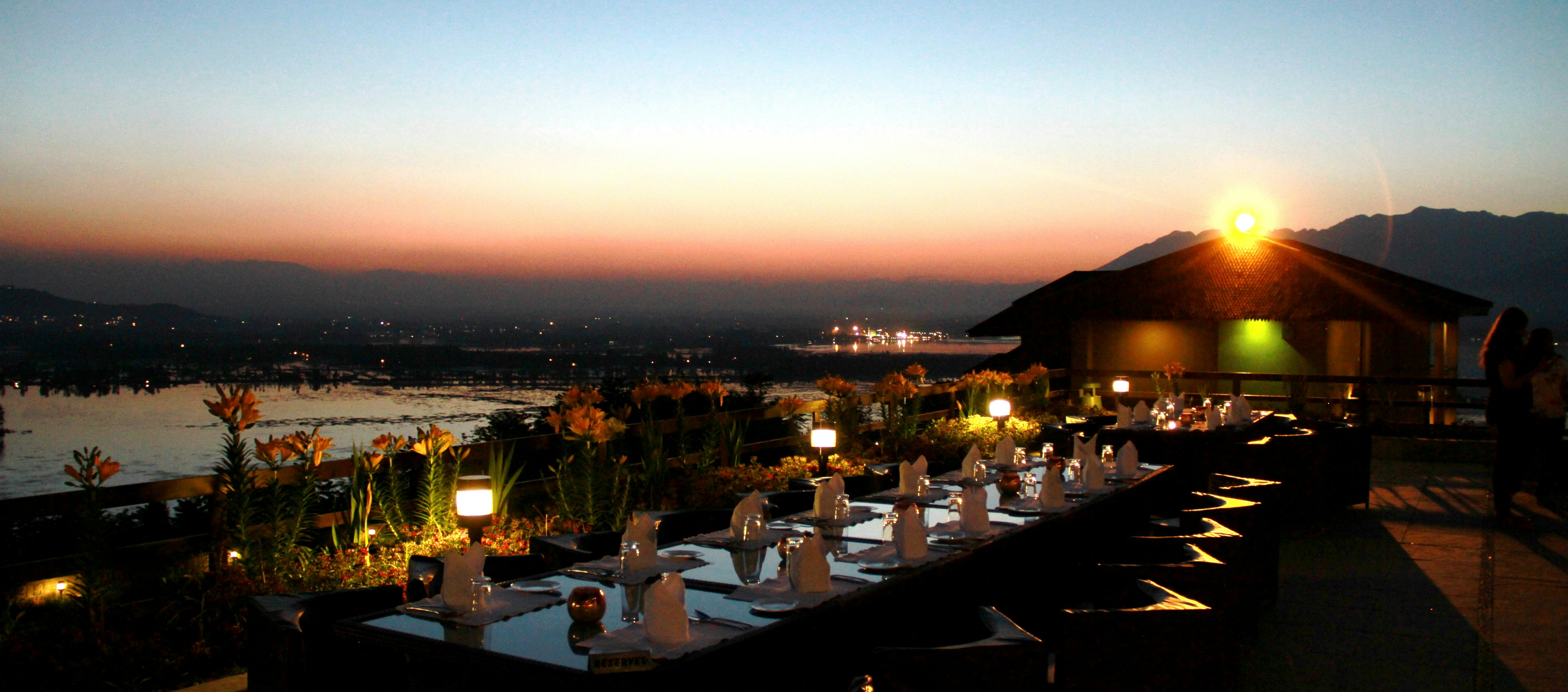 Taj Dal View Srinagar 44/50