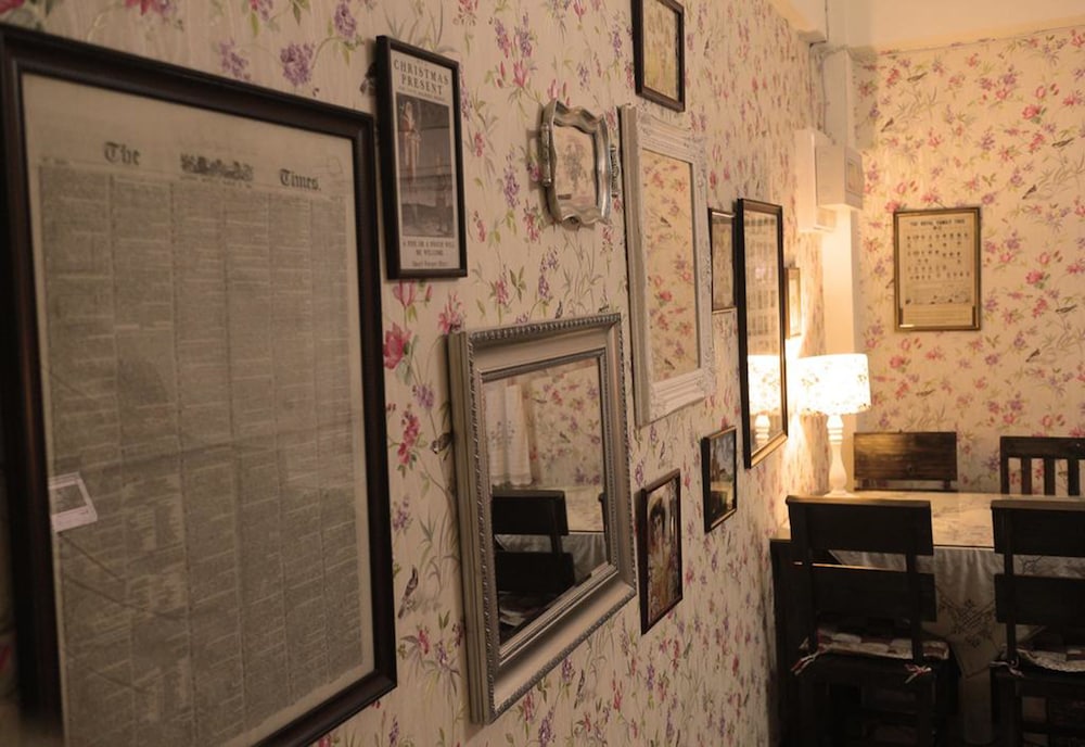 The London Tearoom 40/50