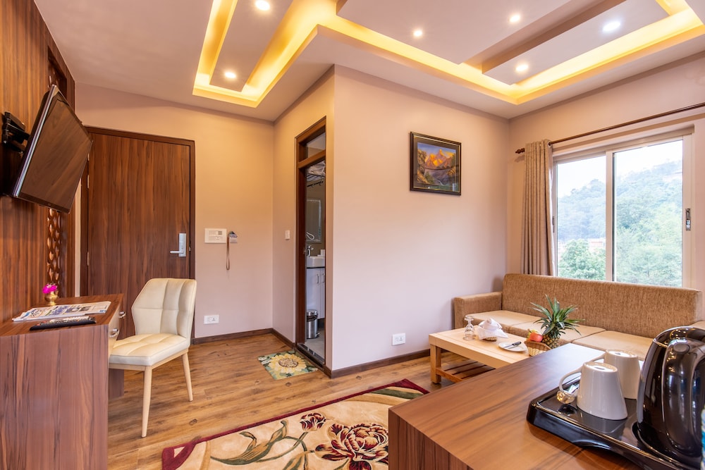 Hotel Sarathi 27/50