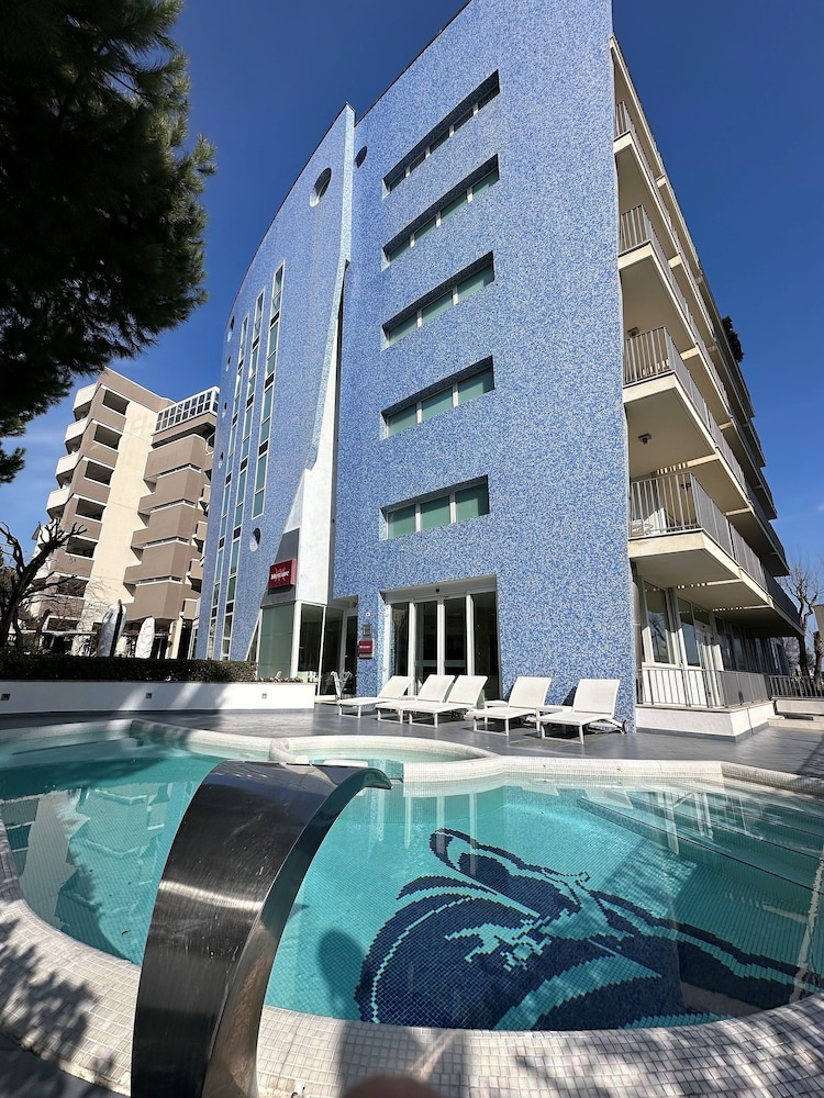 MERCURE RIMINI LUNGOMARE 10/71