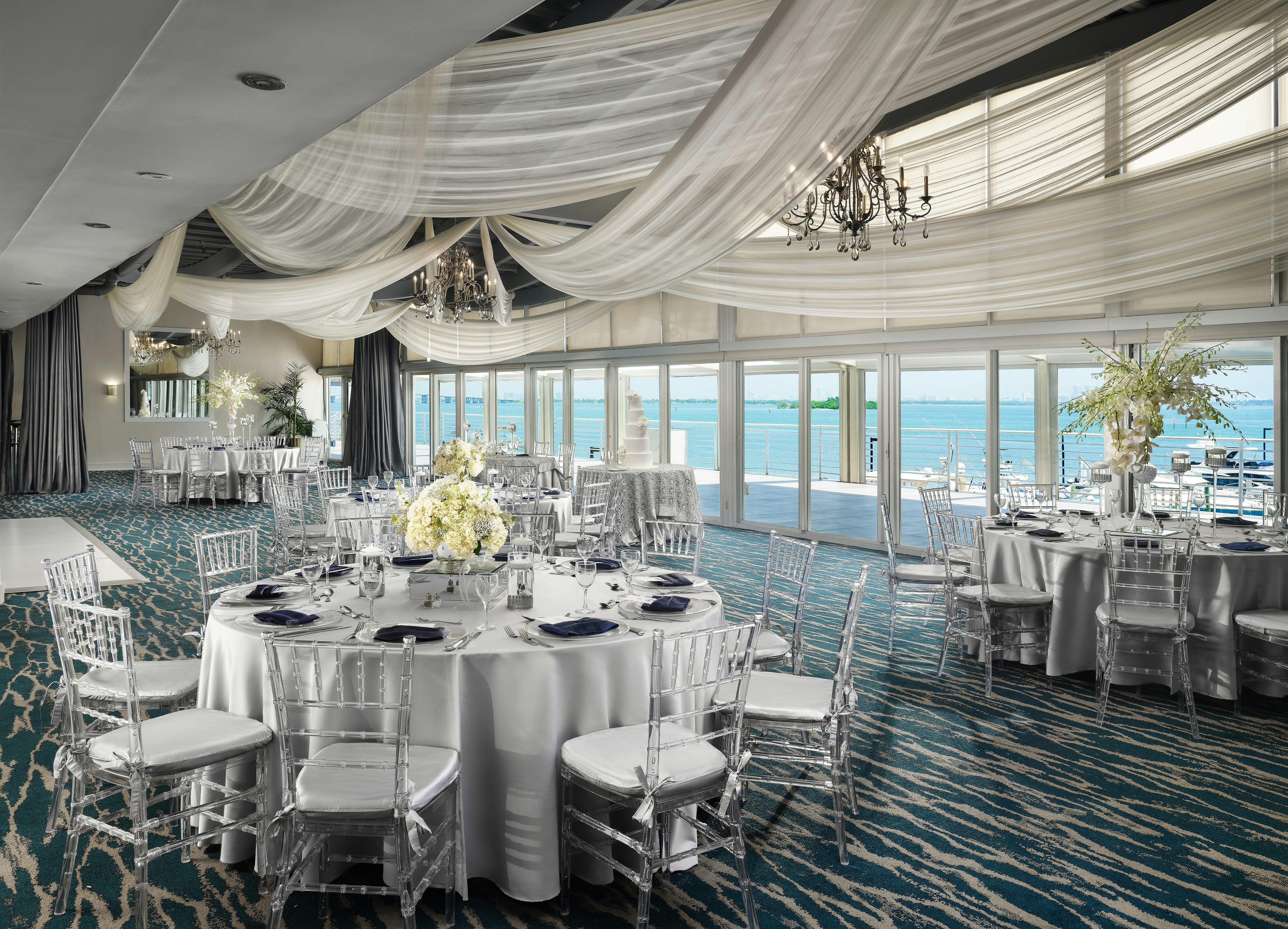 Doubletree By Hilton Grand Hotel Biscayne Bay 44/67