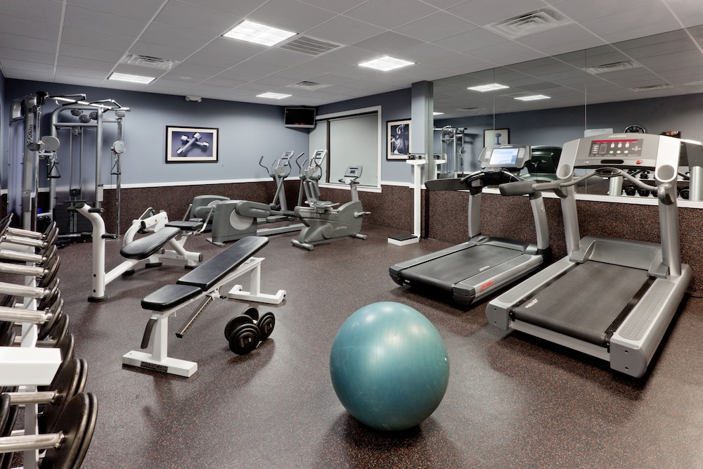 Holiday Inn Clark Newark Area Formerly Crowne Plaza Clark 8/54