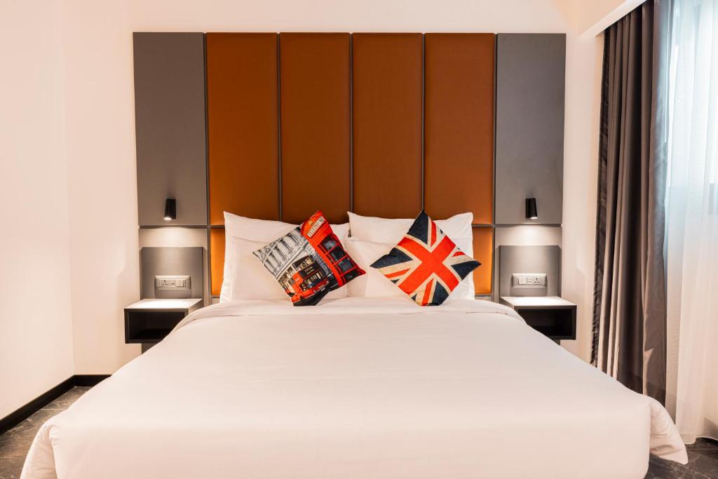 Double Bed, No Balcony