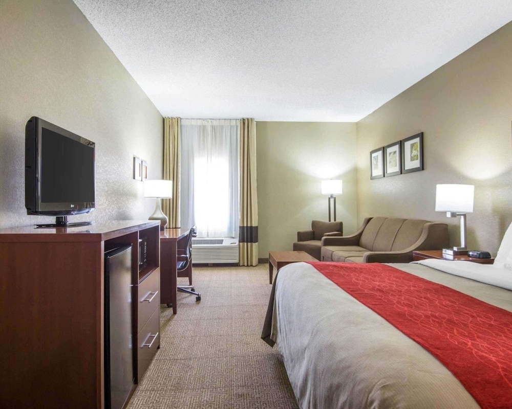 Spark by Hilton Grain Valley Kansas City 15/26