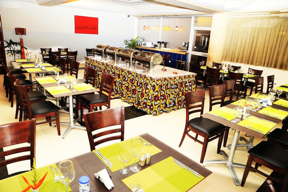 restaurant cafeteria