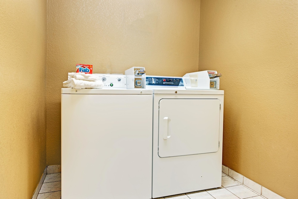 Surestay Plus Hotel By Best Western San Antonio North 281 N 14/28