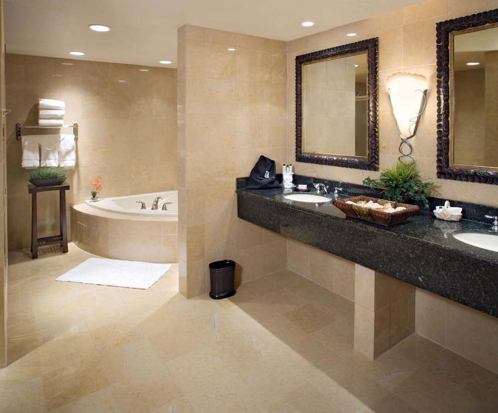 Embassy Suites By Hilton E Peoria Riverfront Conf Center 18/60