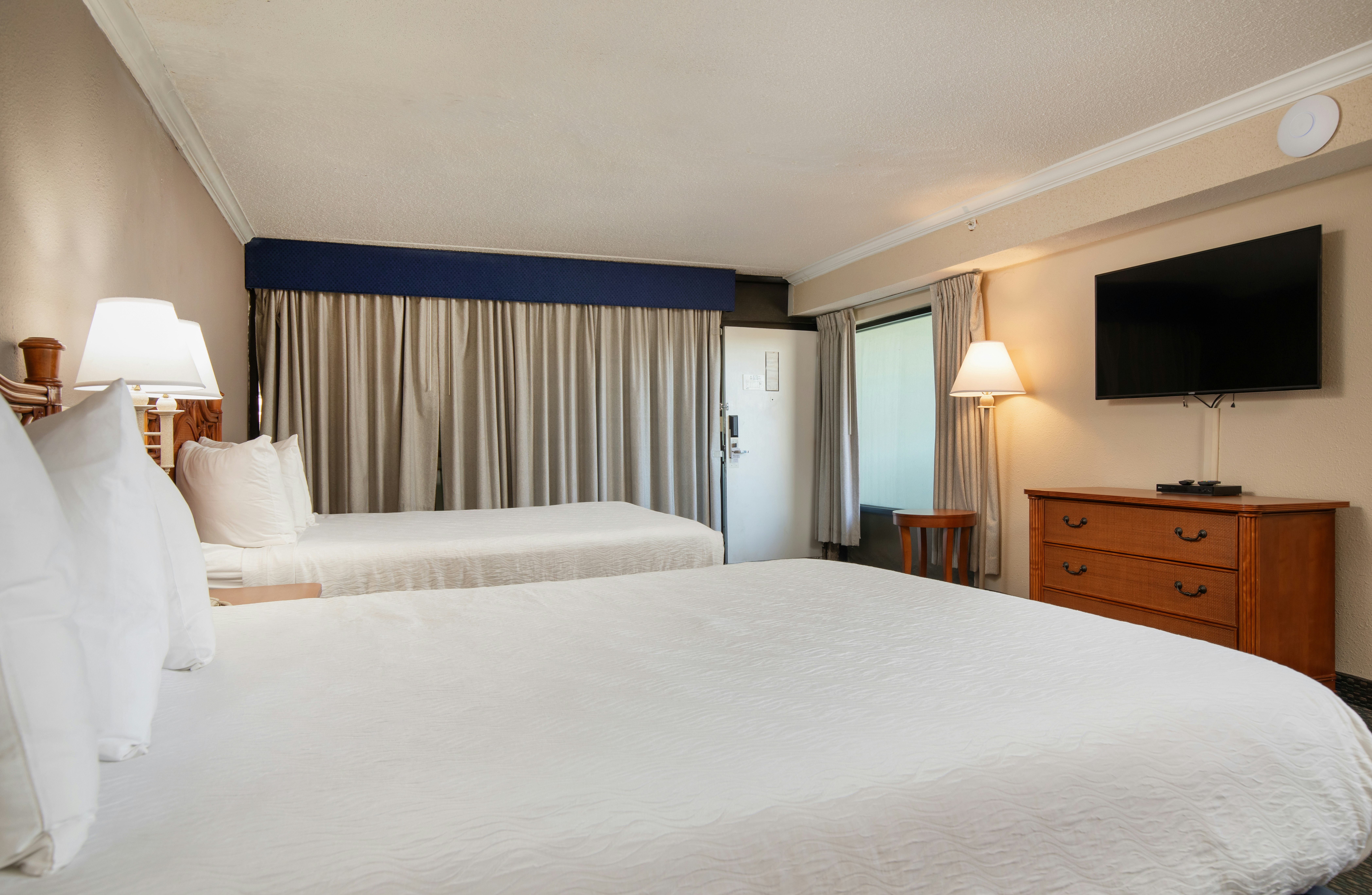 Grande Shores Ocean Resort 31/84