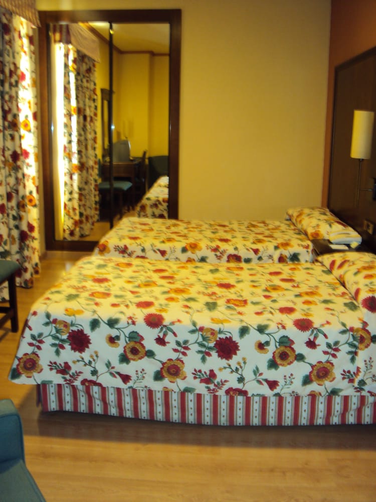 Gran hotel Marmolejo 7/28