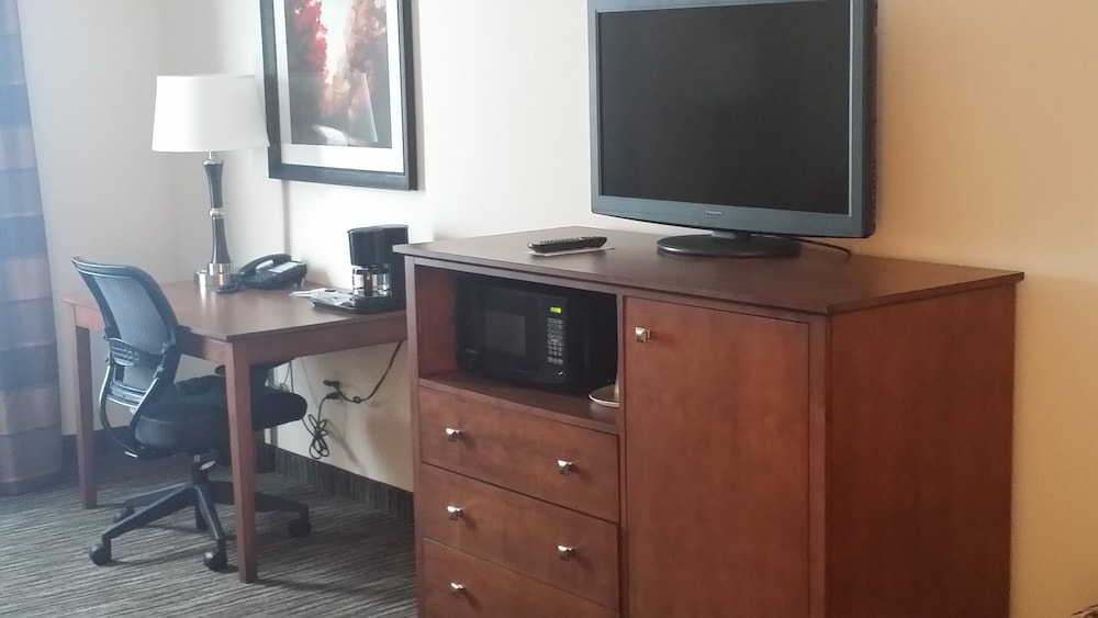 GrandStay Hotel & Suites Parkers Prairie 37/50