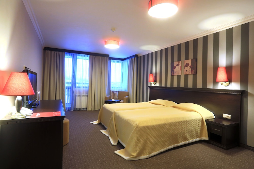 Sg Royal Park Spa Complex 10/30