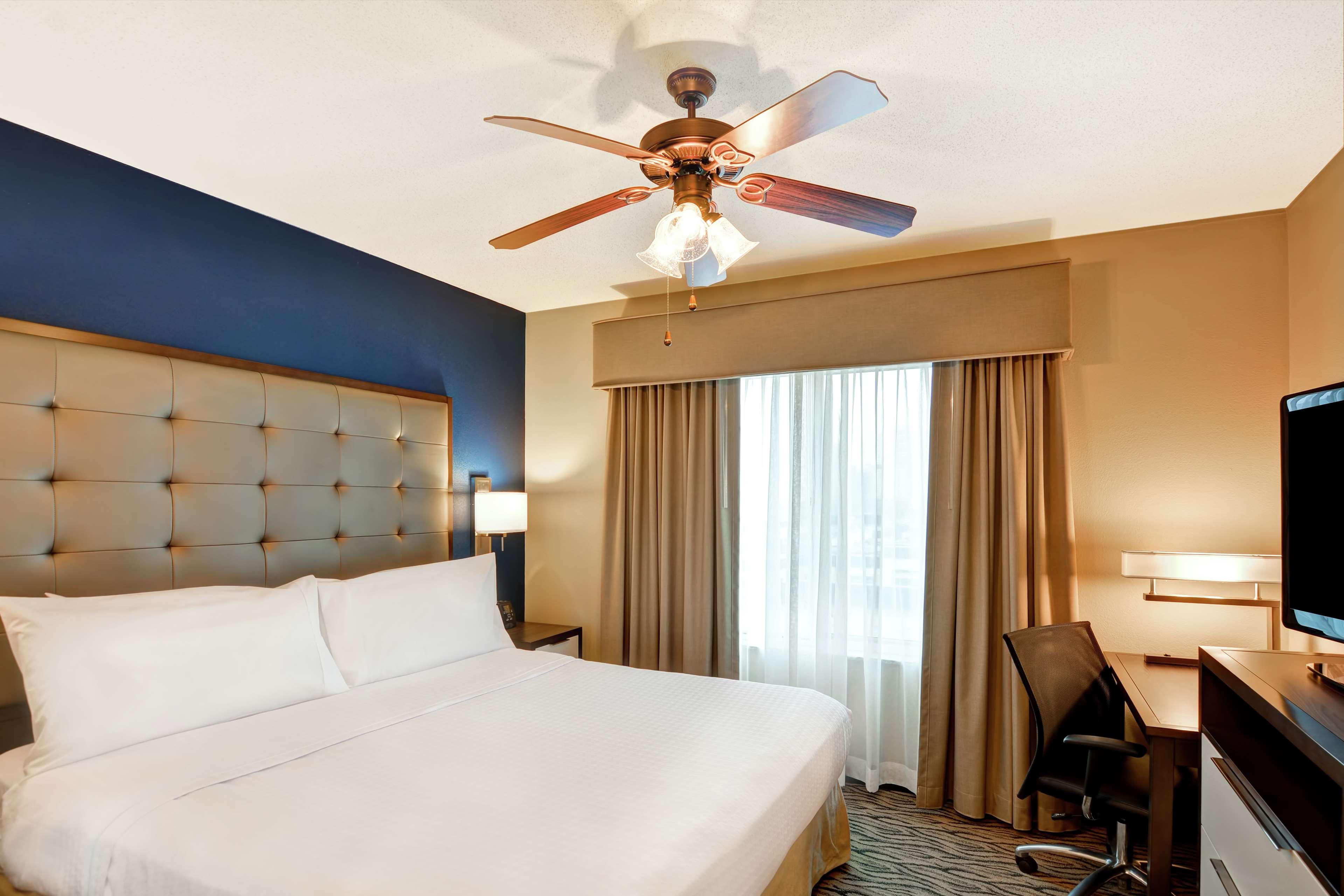 2 BEDROOMS, SUITE, 2 KING BEDS, 2 BATHROOMS