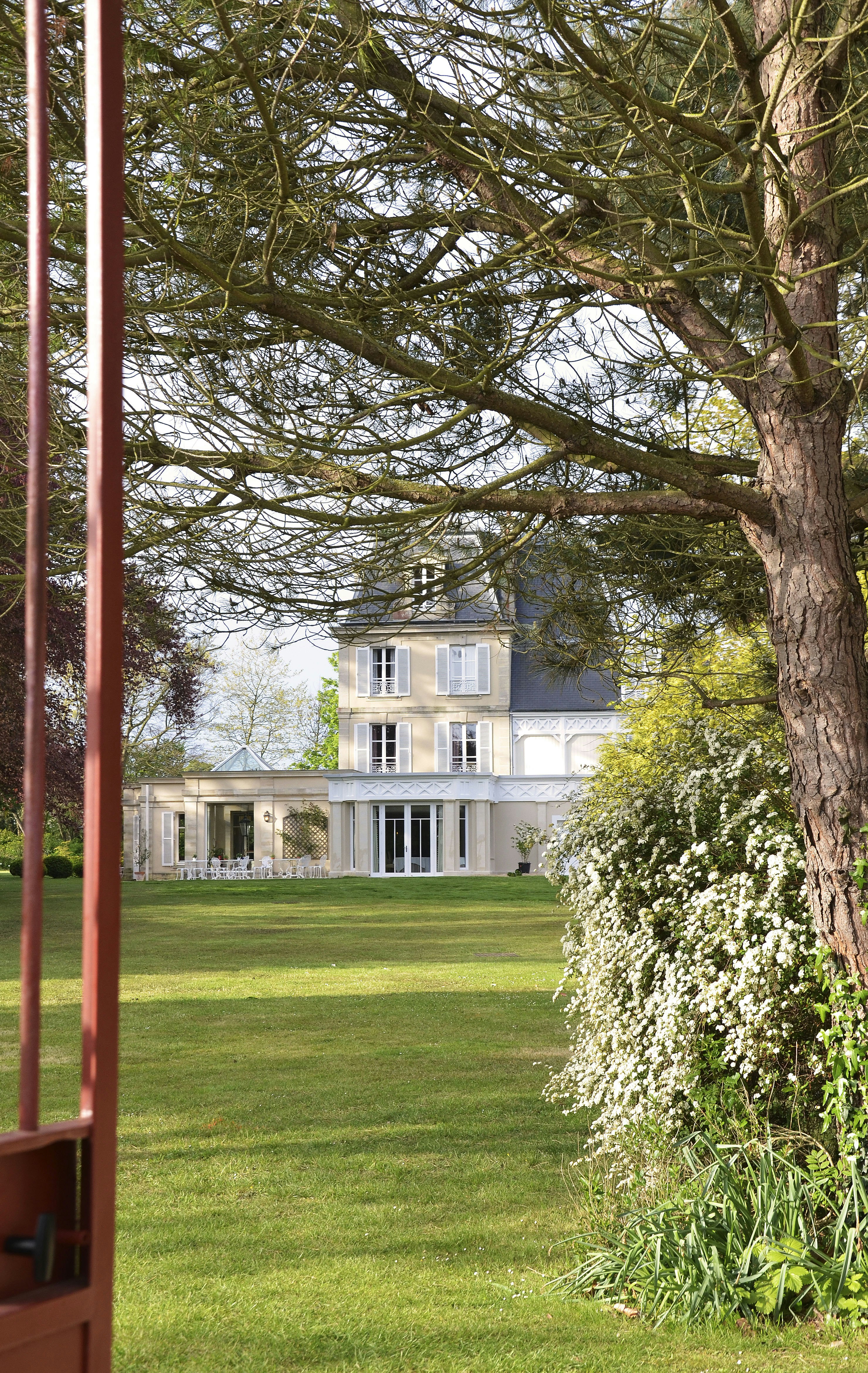 Chateau La Cheneviere 30/34