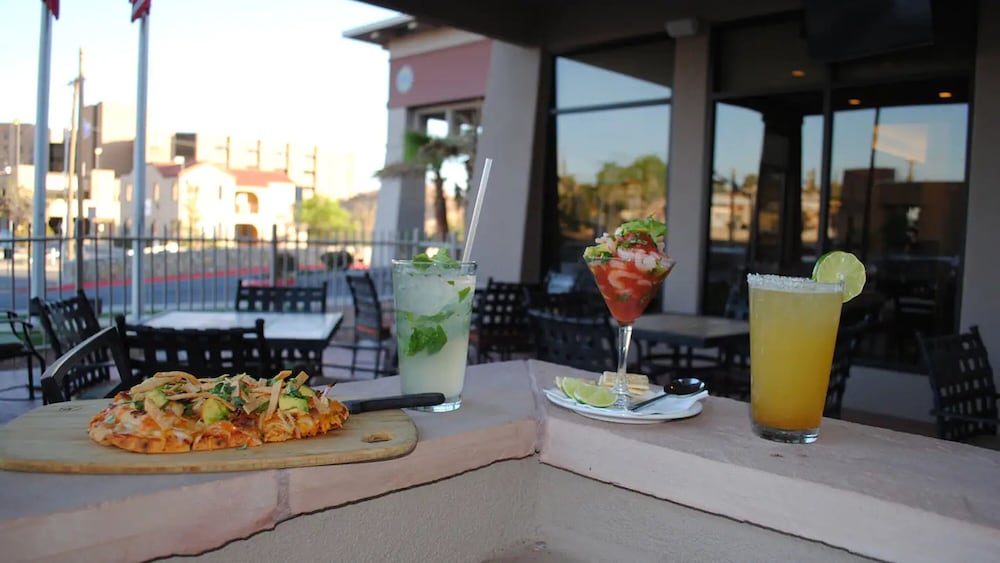 Hilton Garden Inn el Paso University 32/56