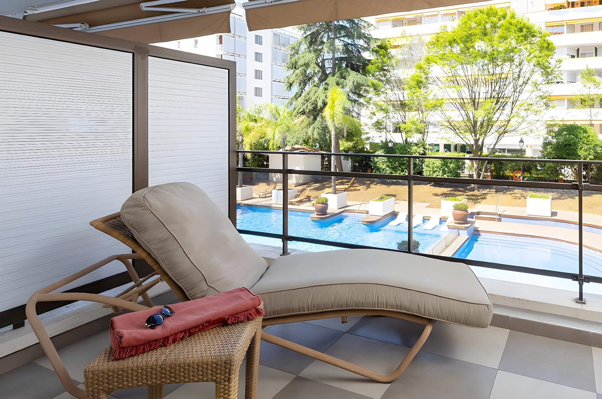 Suites del Mar Fenals 86/100