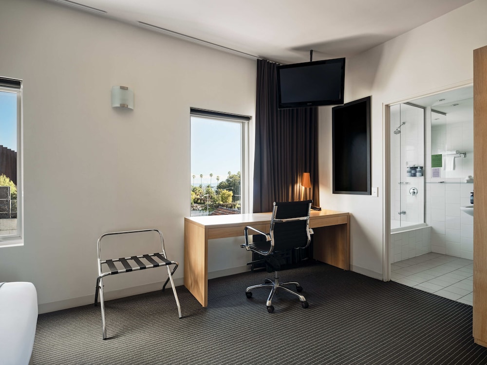 Novotel St Kilda 23/49