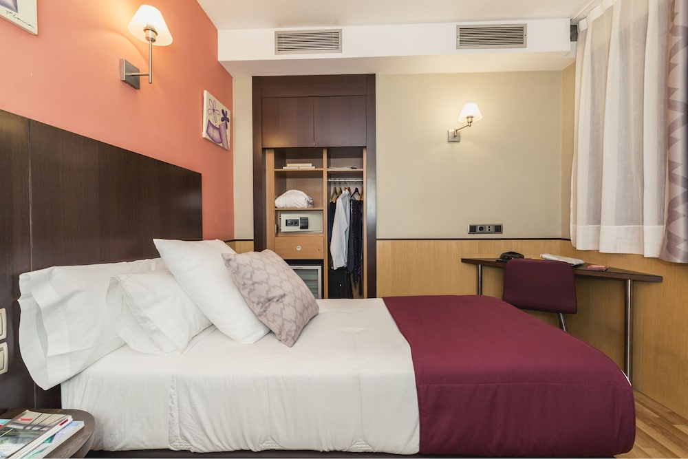 Hotel Ronda Lesseps 44/90
