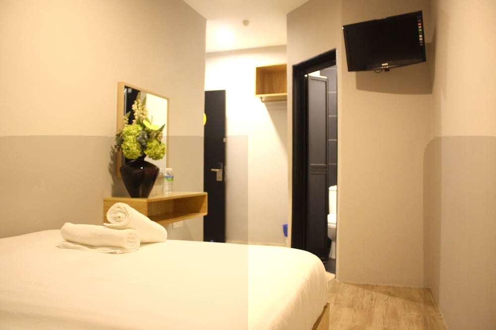 Vio Hotel 7/25