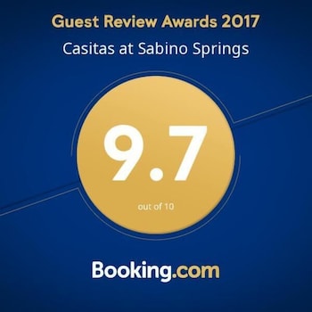 Casitas at Sabino Springs 2/36