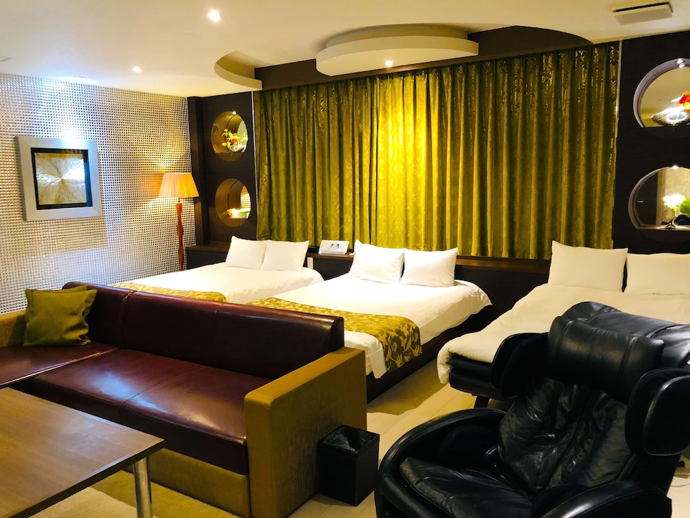 DELUXE, 2 DOUBLE BEDS, SAUNA