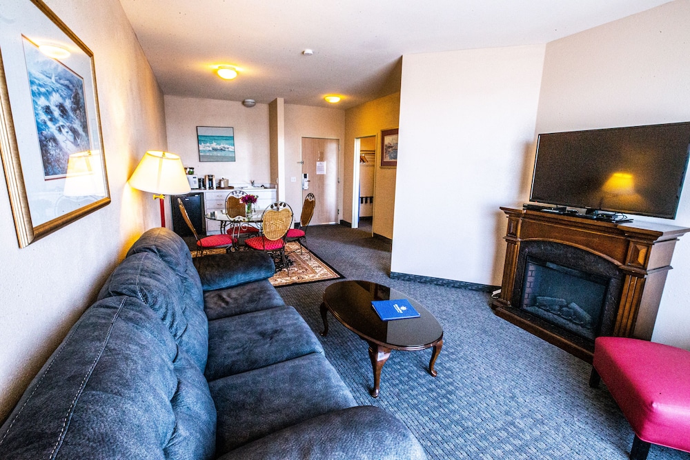 Morningglory Hotel Resort Suites 10/27