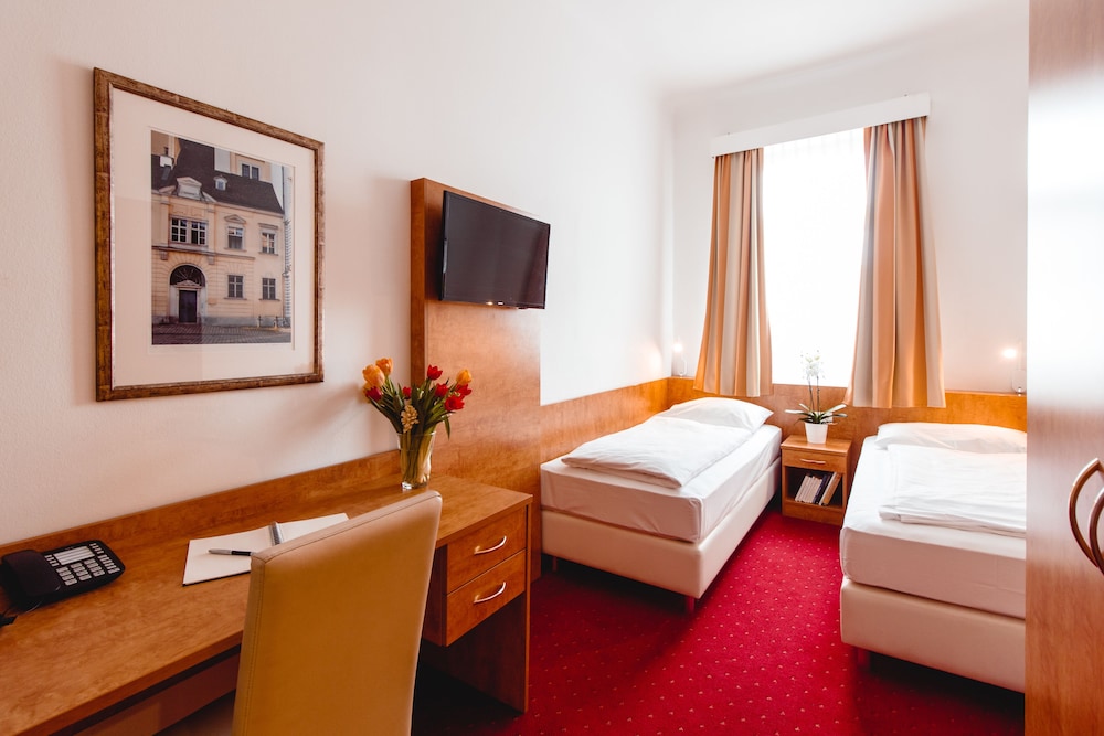 Hotel Allegro 23/53