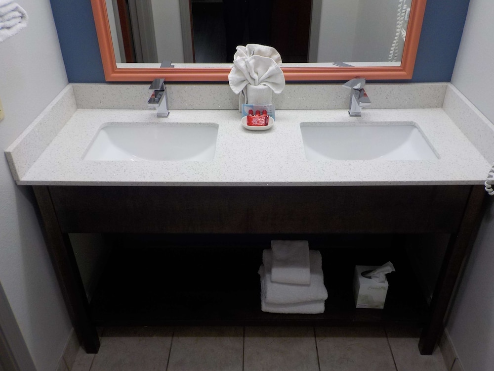 Best Western Louisville Airport Expo 15/37