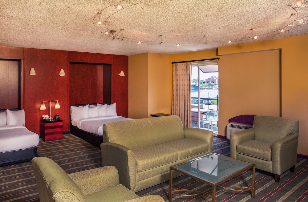 Pier 5 Hotel Baltimore, MD 29/50