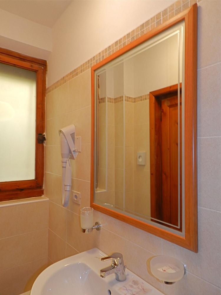 Hotel Desiree 32/62