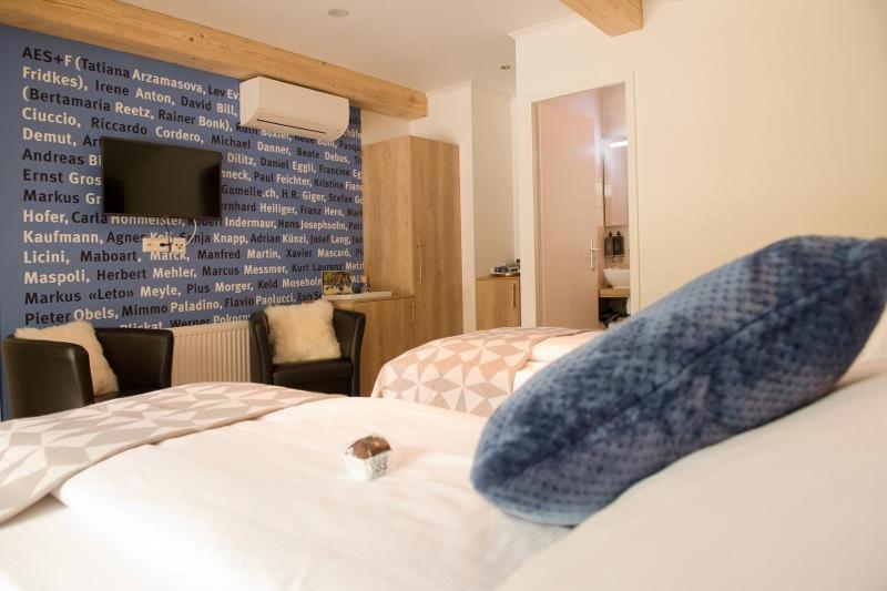 Glamping, Blue, Lodge