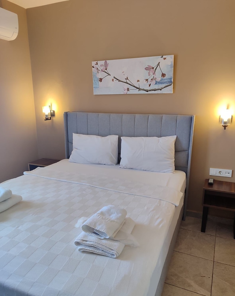 Avisos Hotel and Apartment 19/50